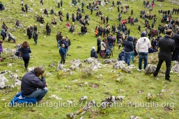 Viggiano (PZ), maggio 2014, celebrazioni per la Festa della Madonna Nera; la salita al Sacro Monte